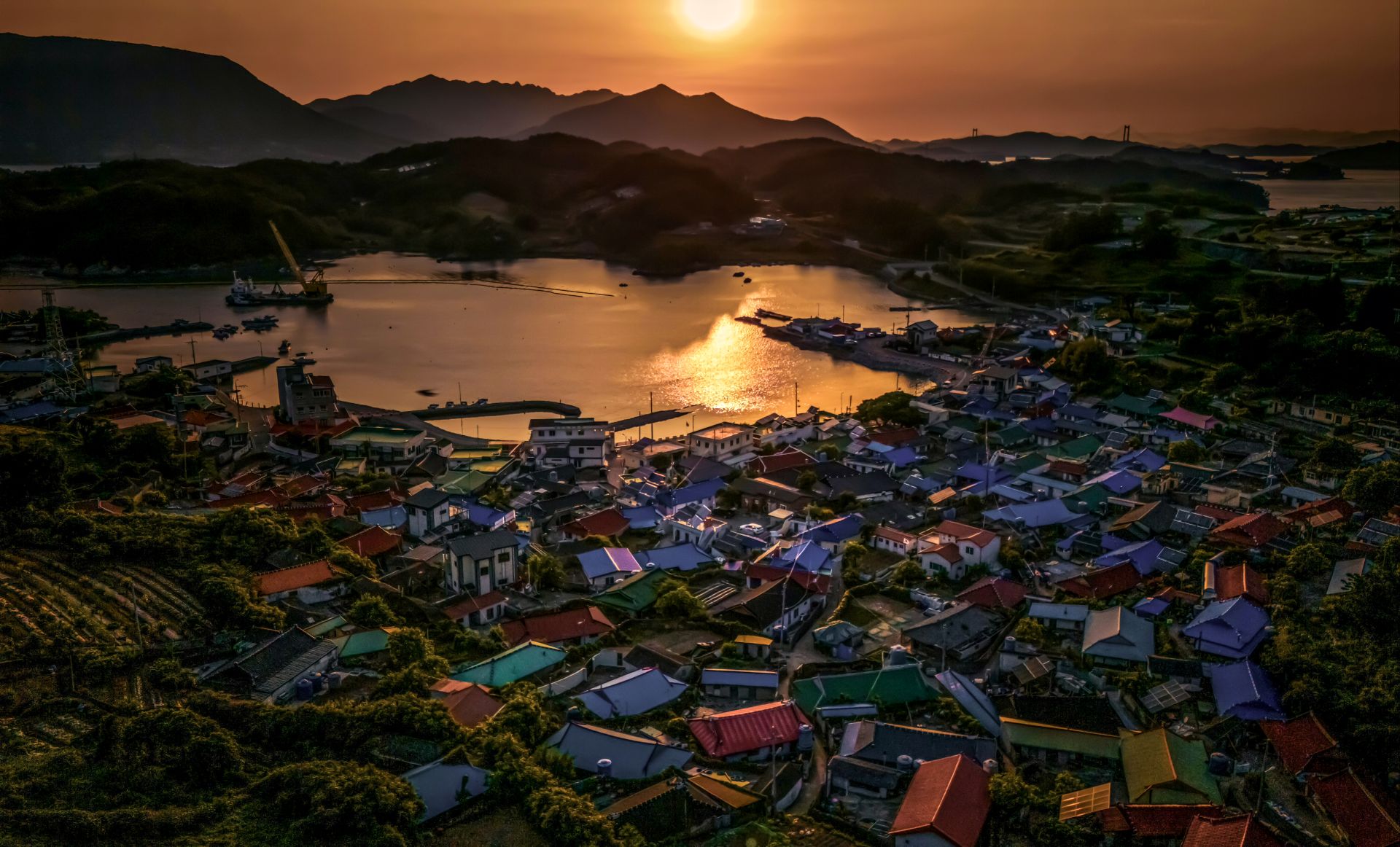작가:이기성, 어항명:낭도항, 작품명:빛으로 수놓은 낭도항